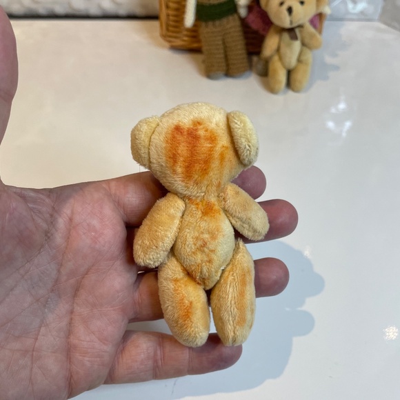 Mini 🧺 Basket with Charming Crochet Dolls - Picture 15 of 15